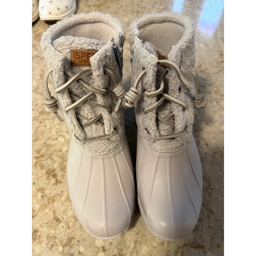 Sperry Saltwater Duck Boots White Grey Sherpa Faux Fur STS87394 7.5